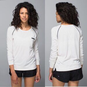 Lululemon | Weightless Crew in Heathered Angel Wing | Size 4